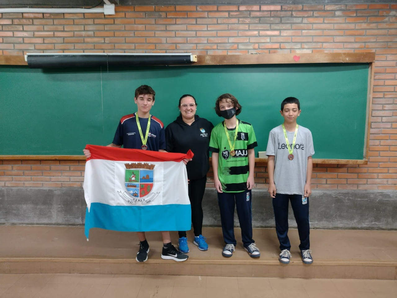 Equipe de Penha garante ouro e bronze no Campeonato Brasileiro de Xadrez  Escolar - Notícias de Penha - Santa Catarina